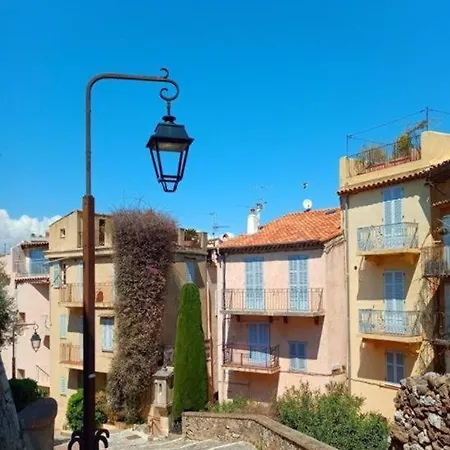 Proche Du Palais Des Festivals Et De La Plage-petits Prix Car Ménage Fait Par Le Voyageur Appartamento Cannes